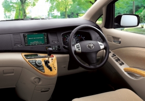 Toyota ISis: технические характеристики, фото, отзывы