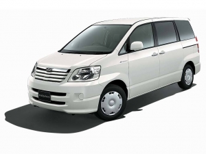 Toyota Noah 2.0i CVT: технические характеристики, фото, отзывы